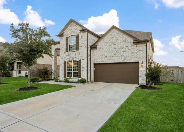 Property at 14011 Foyt Dr, Mont Belvieu, TX 77523, 5 beds, 4 baths