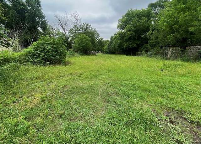 Property at 1810 Chase St, Houston, TX 77026