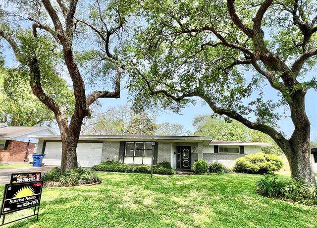 Property at 922 San Jacinto Ave, Texas City, TX 77590, 3 beds, 2 baths
