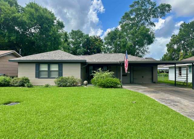 Property at 4621 Boyd Ave, Groves, TX 77619, 3 beds, 1 bath