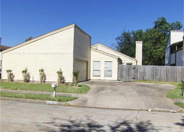 Property at 11110 Petworth Dr, Houston, TX 77072, 3 beds, 2 baths