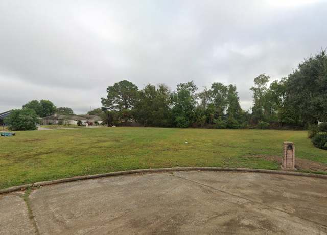Property at 8108 Woodfern Ct, Port Arthur, TX 77642
