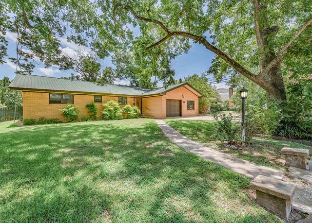 Property at 409 W Buffalo Street St, Caldwell, TX 77836, 3 beds, 2 baths