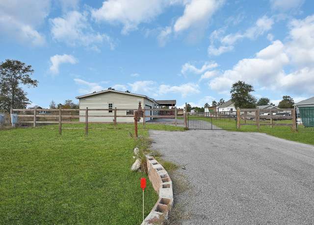 Property at 116 Road 5240, Cleveland, TX 77327, 3 beds, 2 baths