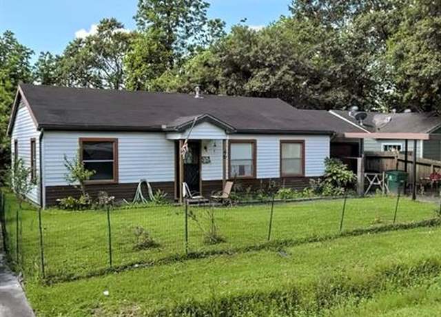 Property at 46 Farrell St, Houston, TX 77022, 3 beds, 1 bath