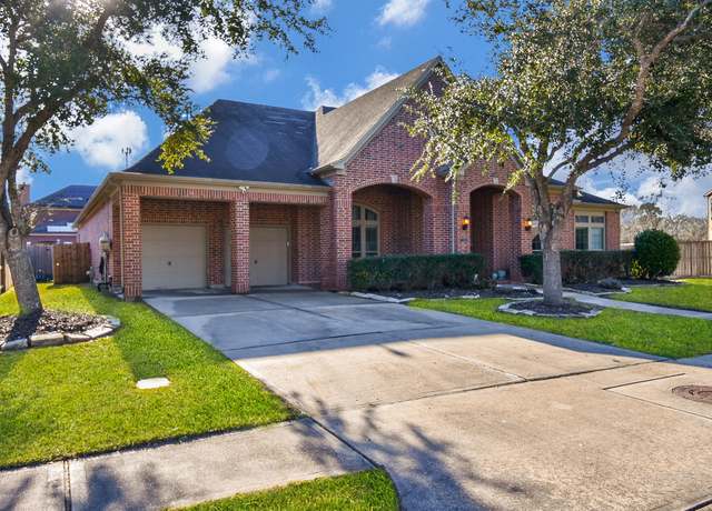 Property at 3104 Richard Ln, Friendswood, TX 77546, 4 beds, 4 baths