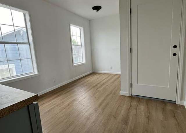 Property at 4831 Gulf Fwy #6, Houston, TX 77023, 4 beds, 4 baths