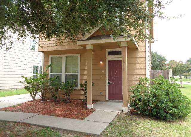 Property at 16718 Libson Falls Dr, Houston, TX 77095, 3 beds, 2.5 baths