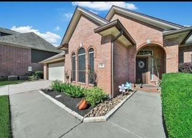 Property at 61 Chicory Ct, Lake Jackson, TX 77566, 4 beds, 2 baths
