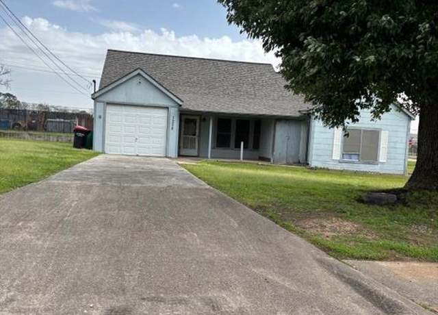Property at 1228 Cypress St, Baytown, TX 77520, 3 beds, 2 baths