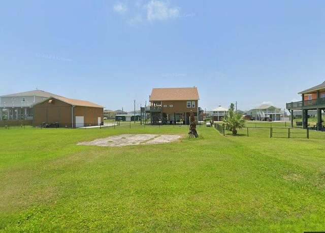Property at 955 Palm Ridge Dr, Crystal Beach, TX 77650