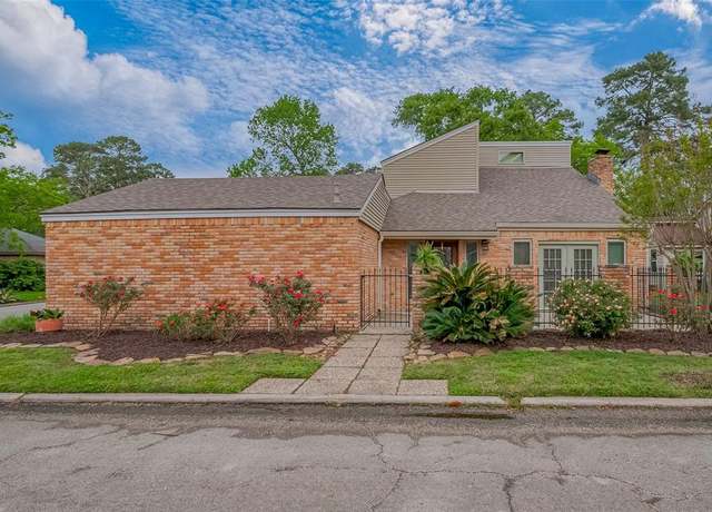 Property at 711 Casper Ct, Conroe, TX 77302, 3 beds, 2 baths