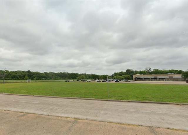 Property at 300 Fm 2004, Lake Jackson, TX 77566