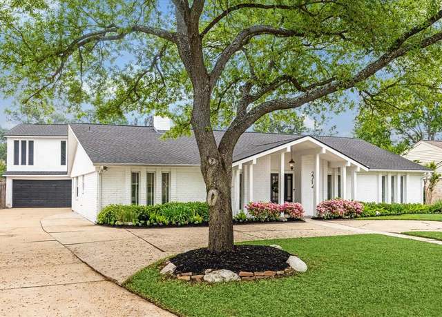 Property at 2714 Fontana Dr, Houston, TX 77043, 4 beds, 4.5 baths