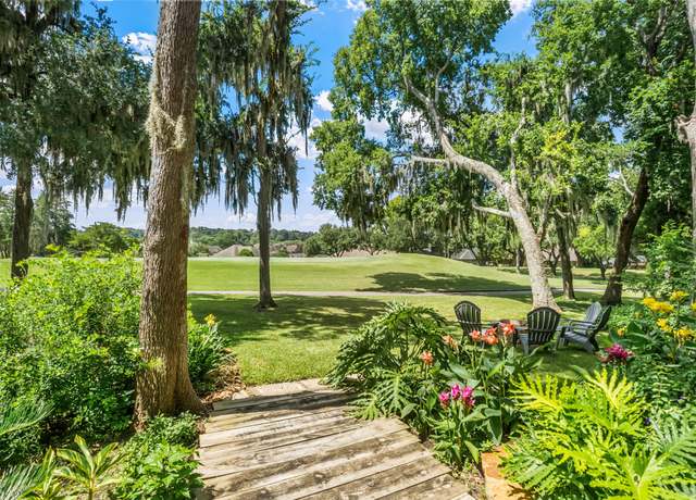 Property at 100 Cove W, Conroe, TX 77356, 3 beds, 3 baths