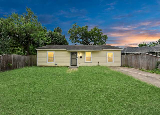 Property at 4522 Larkspur St, Houston, TX 77051, 3 beds, 2 baths
