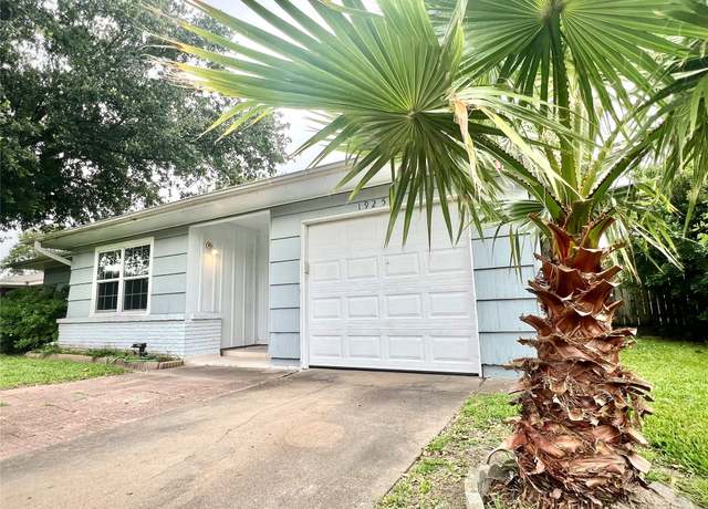 Property at 1925 14th Ave N, Texas City, TX 77590, 3 beds, 1 bath