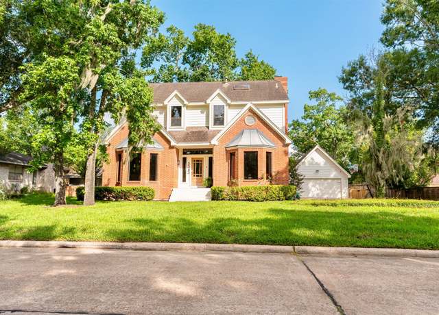 Property at 5343 Appleblossom Ln, Friendswood, TX 77546, 3 beds, 3 baths