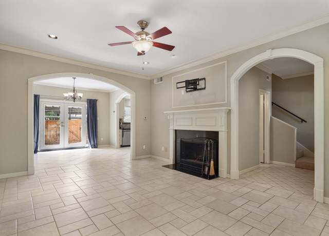 Property at 11711 Memorial Dr #367, Houston, TX 77024, 2 beds, 2.5 baths