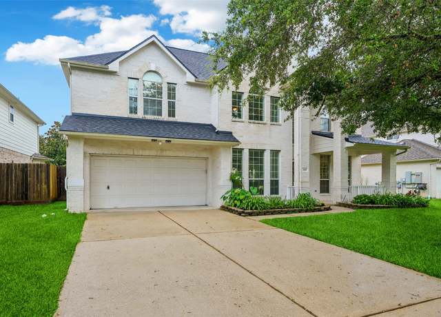Property at 421 White Oak Pointe, League City, TX 77573, 4 beds, 3.5 baths