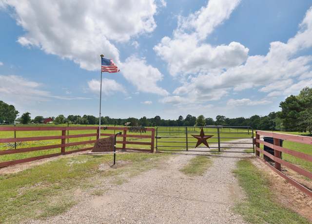 Property at 17472 Fm 1774, Plantersville, TX 77363, 4 beds, 2 baths