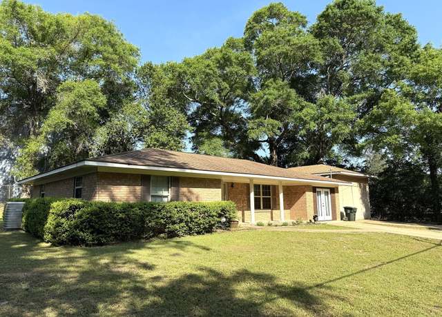 Property at 803 N Nellius St, Woodville, TX 75979, 3 beds, 2 baths