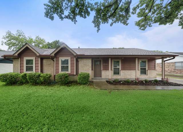 Property at 1111 Robert St, Pearland, TX 77581, 3 beds, 2 baths