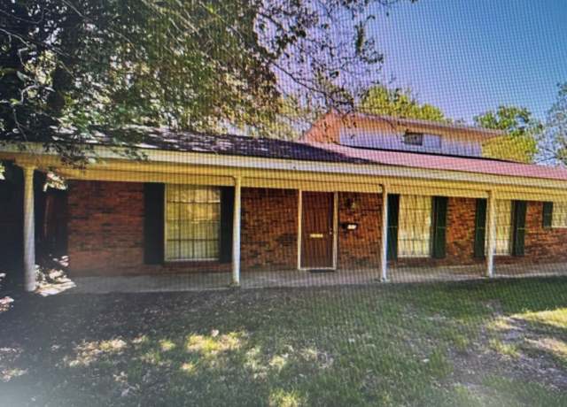 Property at 405 W Wheat St, Woodville, TX 75979, 4 beds, 2.5 baths