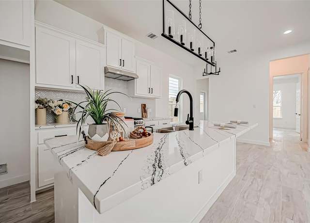 Property at 9418 Madera Rd, Houston, TX 77078, 3 beds, 2.5 baths