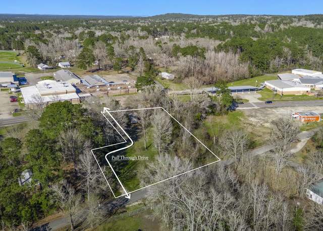 Property at 472 E Main St, Zavalla, TX 75980, 2 beds, 1 bath