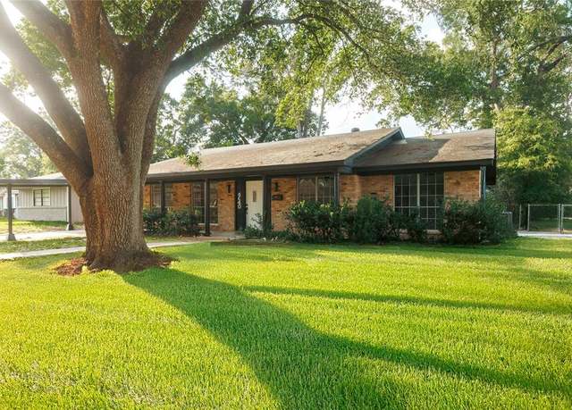Property at 4640 Fieldwood Ln, Beaumont, TX 77706, 4 beds, 3 baths