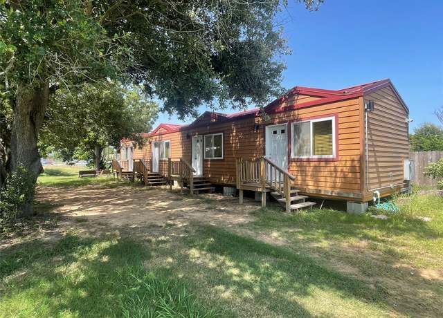 Property at 1104 Rorem Ave, Palacios, TX 77465, 1 bed, 1 bath