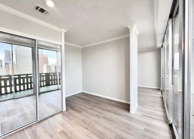 Property at 2016 Main St #2411, Houston, TX 77002, 1 bath