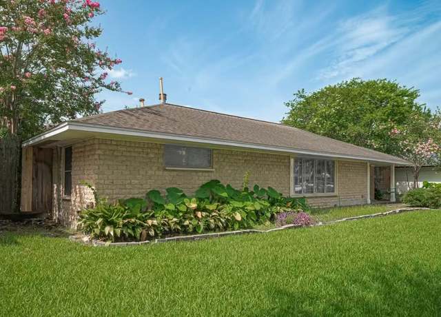 Property at 13115 Apple Tree Rd, Houston, TX 77079, 4 beds, 3.5 baths