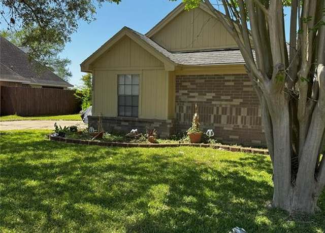 Property at 16626 Tranquil Dr, Sugar Land, TX 77498, 3 beds, 2 baths