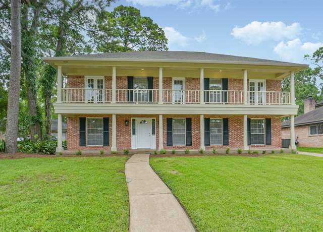 Property at 1011 Baltic Ln, Houston, TX 77090, 4 beds, 2.5 baths