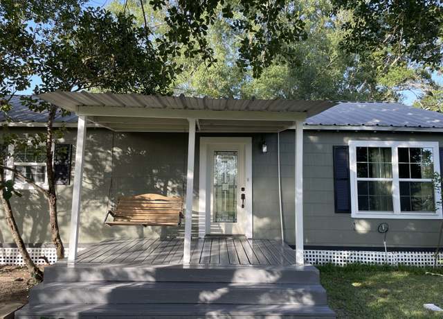 Property at 2104 State Highway 75 N, Huntsville, TX 77320, 2 beds, 2 baths