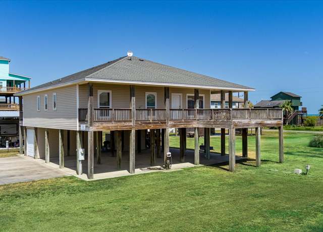 Property at 138 Verdia Dr, Crystal Beach, TX 77650, 3 beds, 2 baths