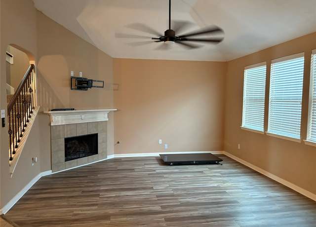 Property at 8211 Hayden Cove Dr, Tomball, TX 77375, 4 beds, 3.5 baths