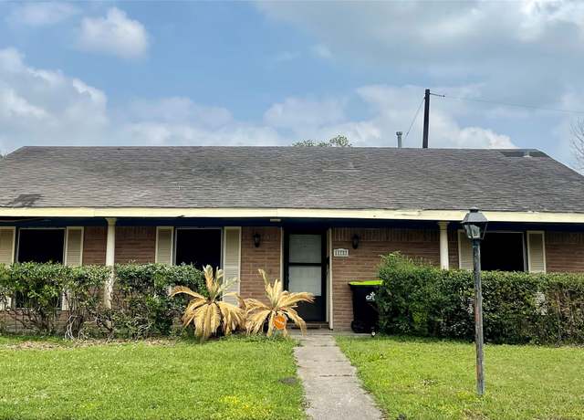 Property at 11727 N Marianne Cir, Houston, TX 77071, 3 beds, 2 baths