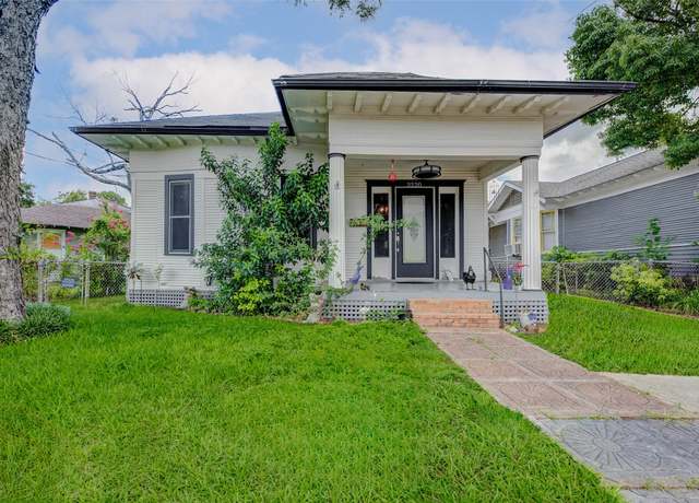 Property at 3220 Marigold St, Houston, TX 77009, 2 beds, 2 baths