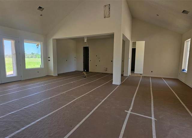 Property at 1720 Flintlock Ct, Angleton, TX 77515, 4 beds, 2.5 baths