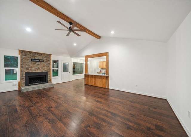 Property at 1888 Northshore Dr, Conroe, TX 77304, 3 beds, 2 baths