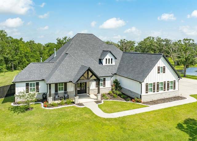 Property at 337 Thousand Oaks Dr, Angleton, TX 77515, 4 beds, 2.5 baths