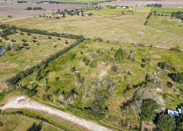 Property at 9810 E Creek Bend Dr, Needville, TX 77461