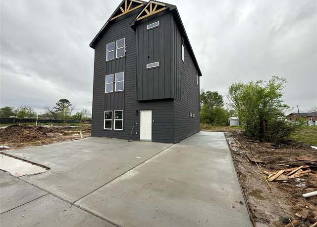 Property at 8019 Birmingham St, Houston, TX 77028, 6 beds, 2 baths