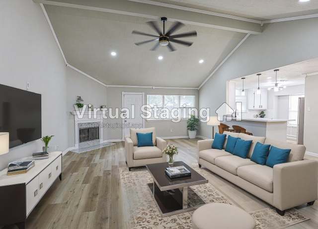 Property at 14139 Whispering Palms Dr, Houston, TX 77066, 3 beds, 2 baths