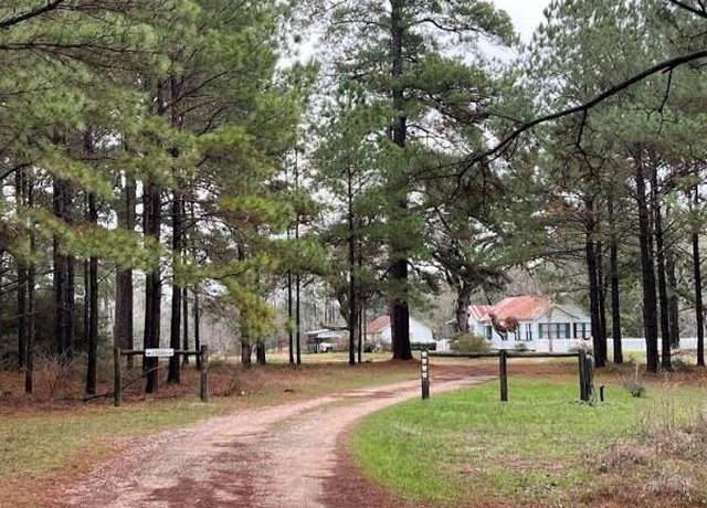 Property at 3032 Meador Ln, Conroe, TX 77303, 3 beds, 2 baths
