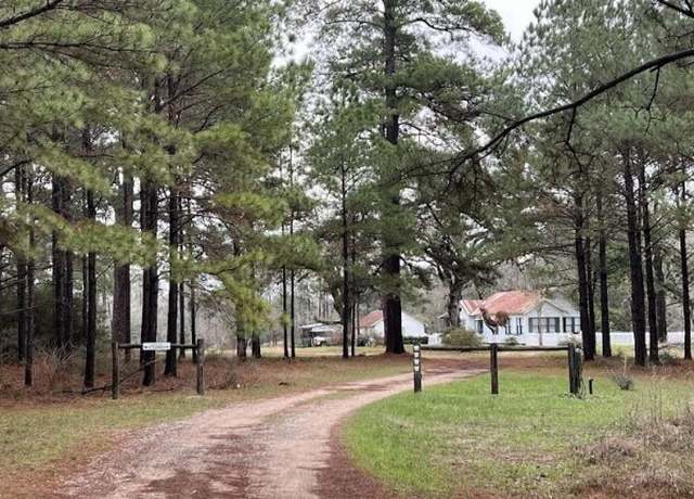 Property at 3032 Meador Ln, Conroe, TX 77303, 3 beds, 2 baths