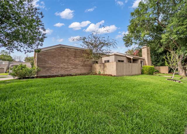 Property at 1385 Chardonnay Dr, Houston, TX 77077, 2 beds, 2 baths